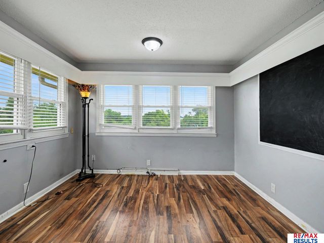 11426 Grand Circle, Omaha, NE 68164