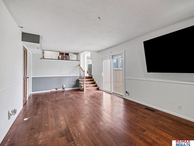 11426 Grand Circle, Omaha, NE 68164