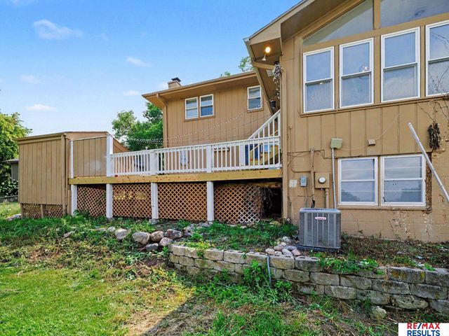 11426 Grand Circle, Omaha, NE 68164