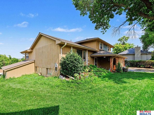 11426 Grand Circle, Omaha, NE 68164