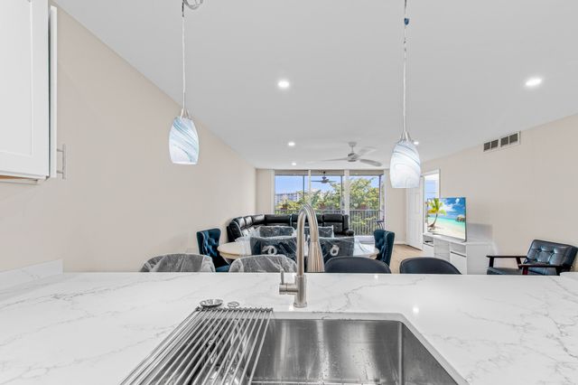 2901 S Palm Aire Drive 501, Pompano Beach, FL 33069