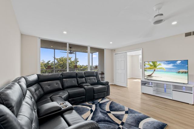 2901 S Palm Aire Drive 501, Pompano Beach, FL 33069