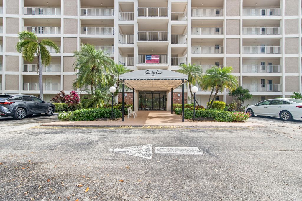 2901 S Palm Aire Drive 501, Pompano Beach, FL 33069