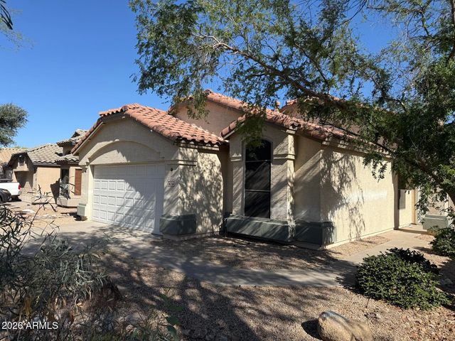 16214 W LATHAM Street, Goodyear, AZ 85338