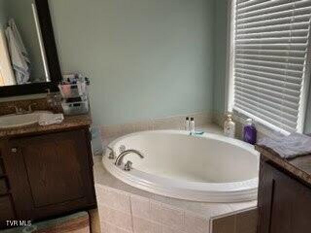 325 Southeast Woodland Court, Wise, VA 24293