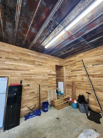 325 Southeast Woodland Court, Wise, VA 24293