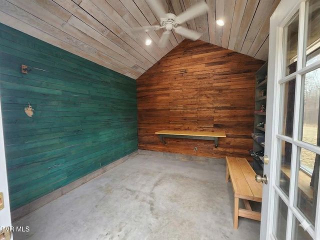 325 Southeast Woodland Court, Wise, VA 24293