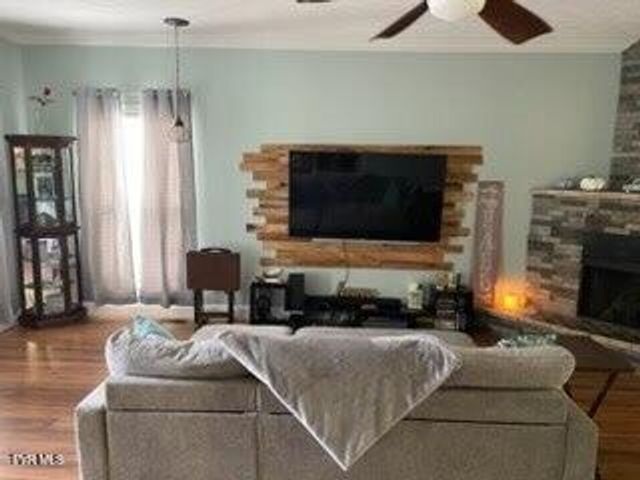 325 Southeast Woodland Court, Wise, VA 24293