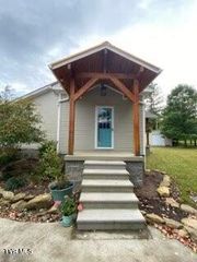 325 Southeast Woodland Court, Wise, VA 24293