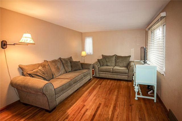 164 Gill Hall Rd, Jefferson Hills, PA 15025