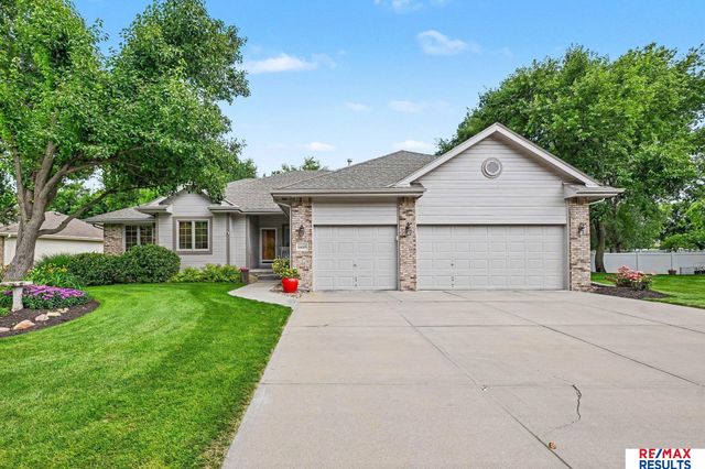 16605 Timberlane Drive, Omaha, NE 68136