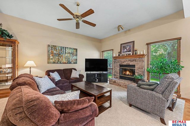 16605 Timberlane Drive, Omaha, NE 68136