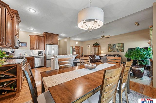 16605 Timberlane Drive, Omaha, NE 68136