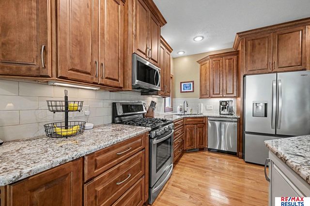 16605 Timberlane Drive, Omaha, NE 68136