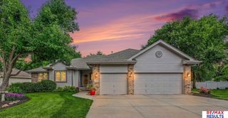 16605 Timberlane Drive, Omaha, NE 68136