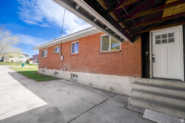 2466 W 5075 S, Roy, UT 84067