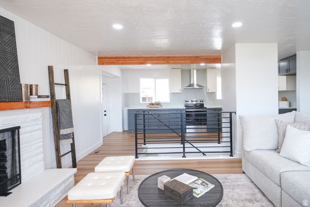 2466 W 5075 S, Roy, UT 84067