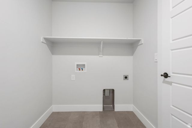 186 S RIVERSIDE DR, Saratoga Springs, UT 84045