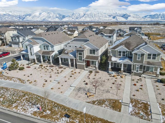 186 S RIVERSIDE DR, Saratoga Springs, UT 84045