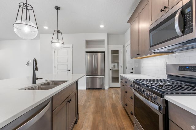 186 S RIVERSIDE DR, Saratoga Springs, UT 84045