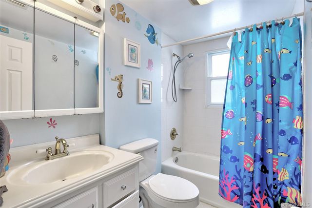 5 Raven Terrace, New City, NY 10956