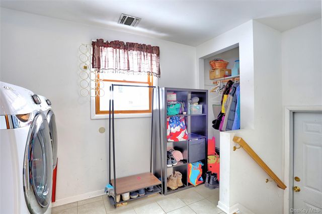 5 Raven Terrace, New City, NY 10956