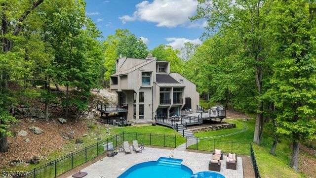 5 Audubon Trail, Boonton Twp., NJ 07005