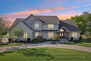 14165 Lindsay DRIVE, Brookfield, WI 53005