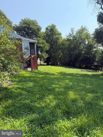 1729 IVERSON ST, Oxon Hill, MD 20745