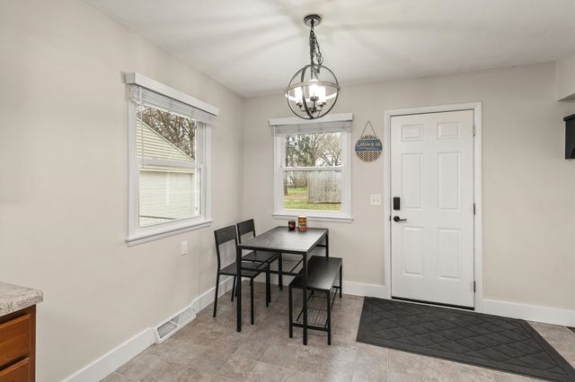 209 NE Crestmoor Place, Ankeny, IA 50021