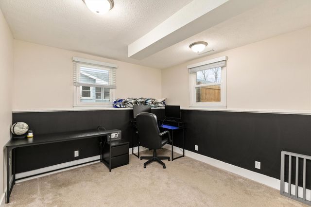 209 NE Crestmoor Place, Ankeny, IA 50021