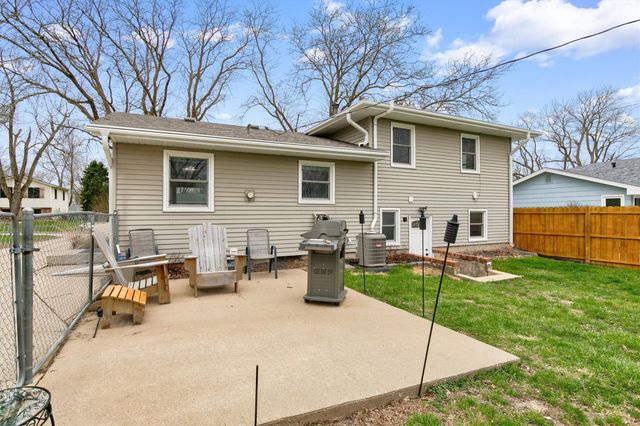 209 NE Crestmoor Place, Ankeny, IA 50021