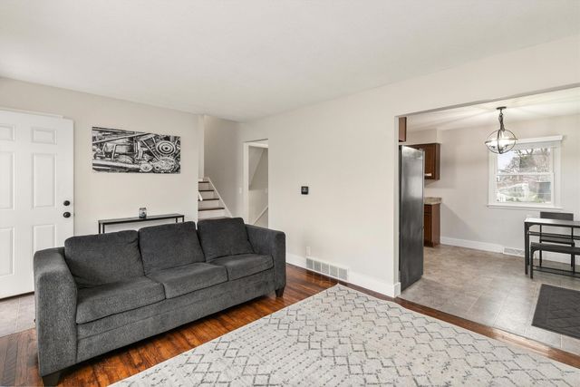 209 NE Crestmoor Place, Ankeny, IA 50021