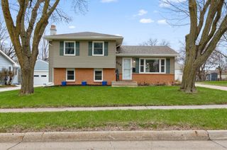209 NE Crestmoor Place, Ankeny, IA 50021