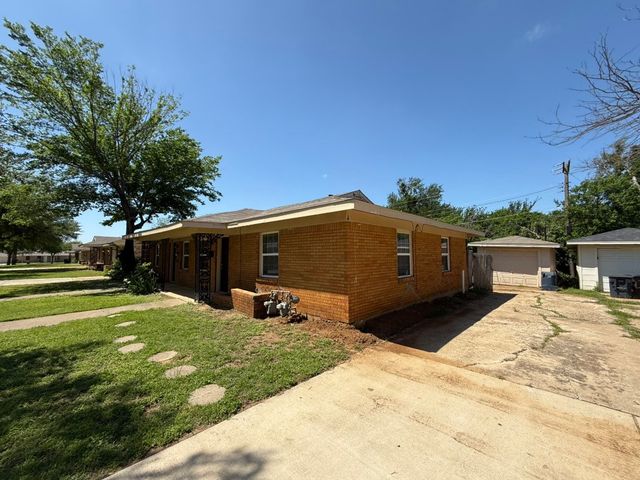 2506 Normont Circle, Fort Worth, TX 76103