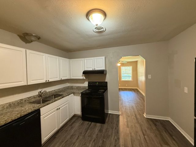 2506 Normont Circle, Fort Worth, TX 76103