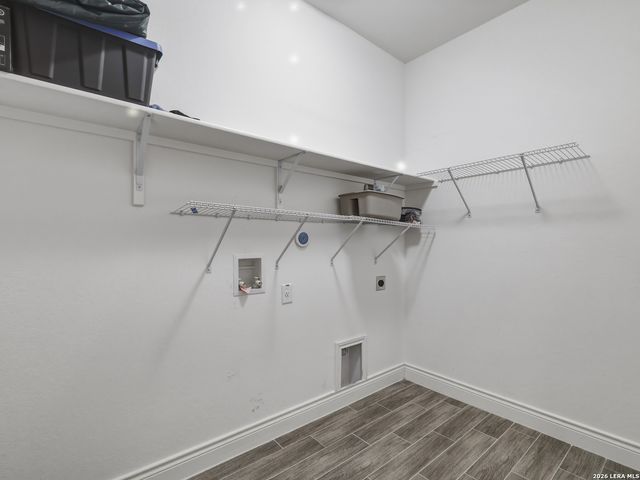 12243 Black Hat, San Antonio, TX 78254