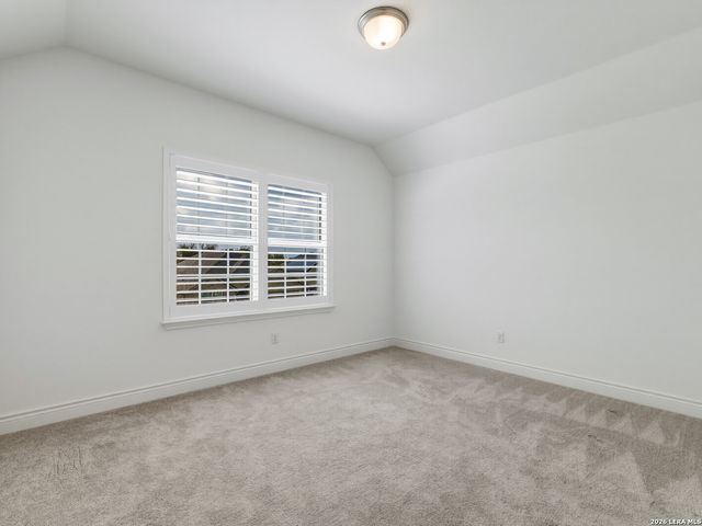 12243 Black Hat, San Antonio, TX 78254