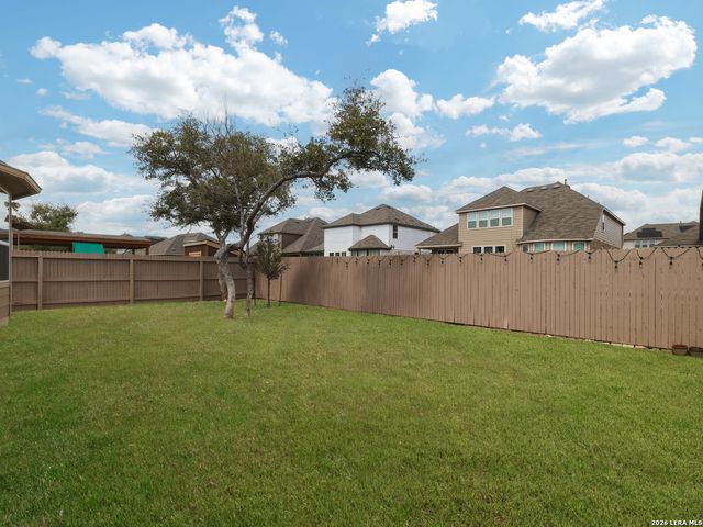 12243 Black Hat, San Antonio, TX 78254