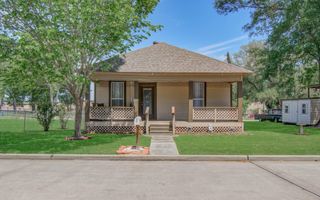 155 Davis Street, Humble, TX 77338