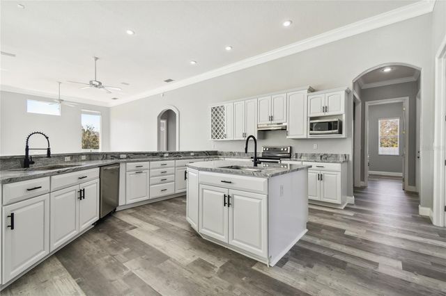 6644 COUNTRY CLUB ROAD, Wesley Chapel, FL 33544