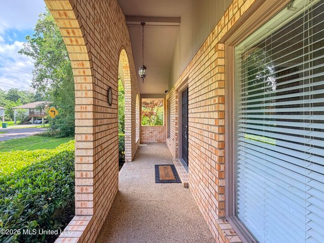 304 E Sixth Avenue, Petal, MS 39465