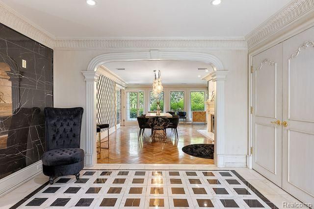 362 KESWICK Road, Bloomfield Hills, MI 48304