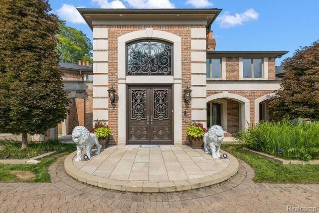 362 KESWICK Road, Bloomfield Hills, MI 48304