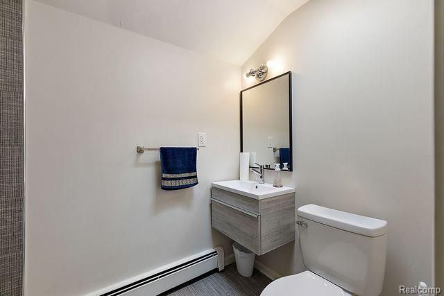 362 KESWICK Road, Bloomfield Hills, MI 48304