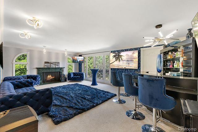 362 KESWICK Road, Bloomfield Hills, MI 48304