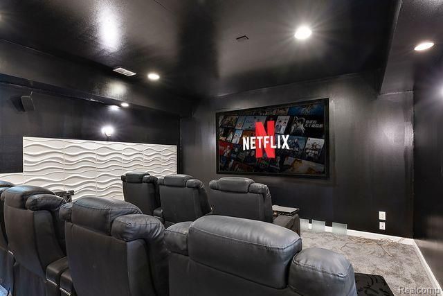 362 KESWICK Road, Bloomfield Hills, MI 48304