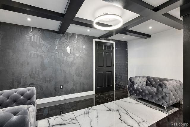 362 KESWICK Road, Bloomfield Hills, MI 48304