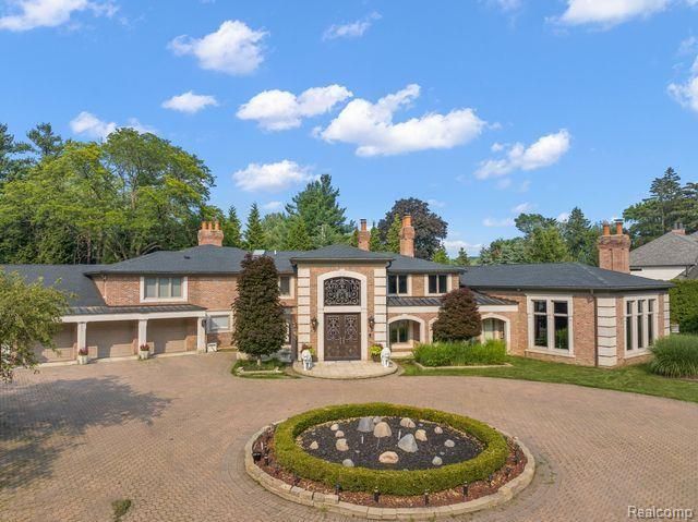 362 KESWICK Road, Bloomfield Hills, MI 48304