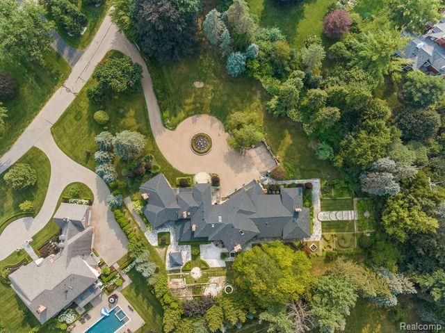 362 KESWICK Road, Bloomfield Hills, MI 48304
